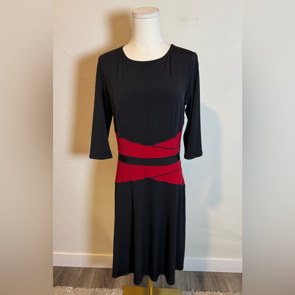 NWT Eva Varro 3/4 Sleeve Waist Contrast Insert Dress Black/Claret size Medium - Picture 3 of 15